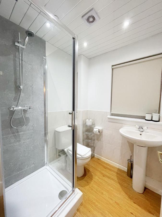 Villa Cozy Nights Svp Detached House à Glasgow Extérieur photo